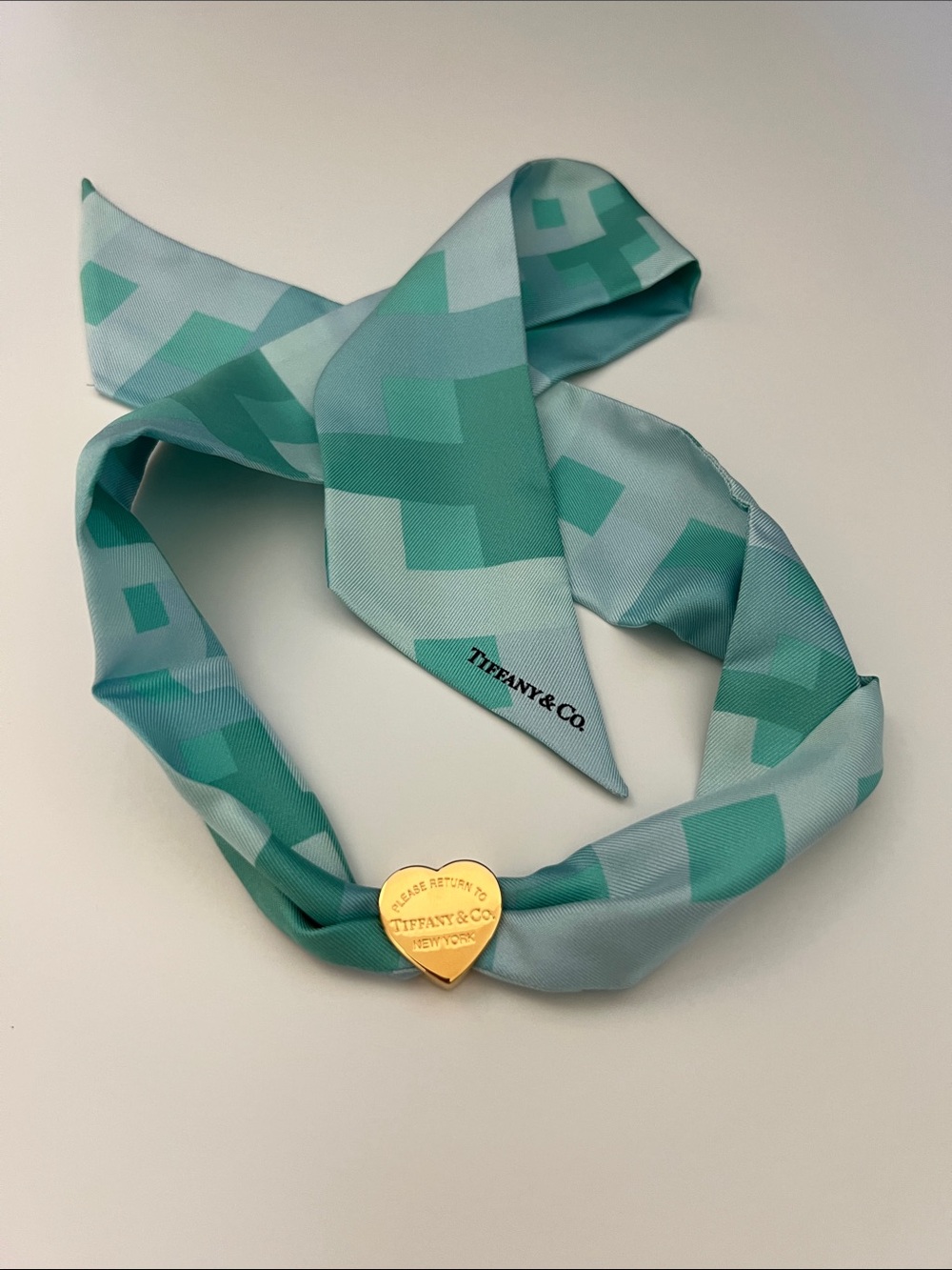 Tiffany & Co. Return to Tiffany Gold Color Heart scarf ring - NEW ✨